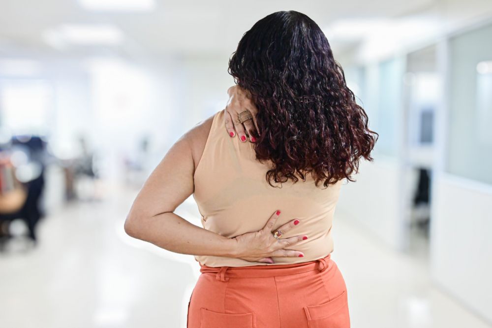 Fevereiro Roxo destaca atendimento especializado a pacientes com dor crônica no Hospital de Santa Maria